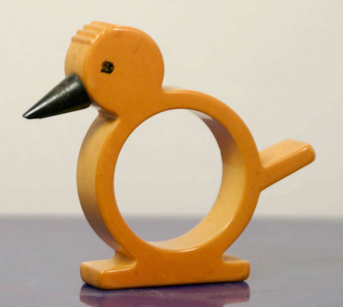 antique Bakelite napkin ring (1 of 4)