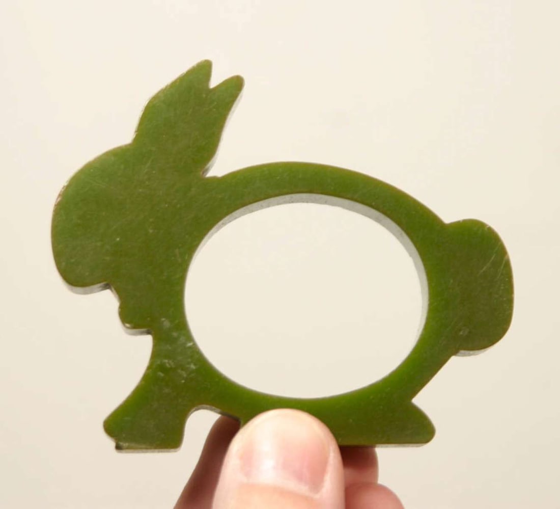 antique Bakelite napkin ring (1 of 4)