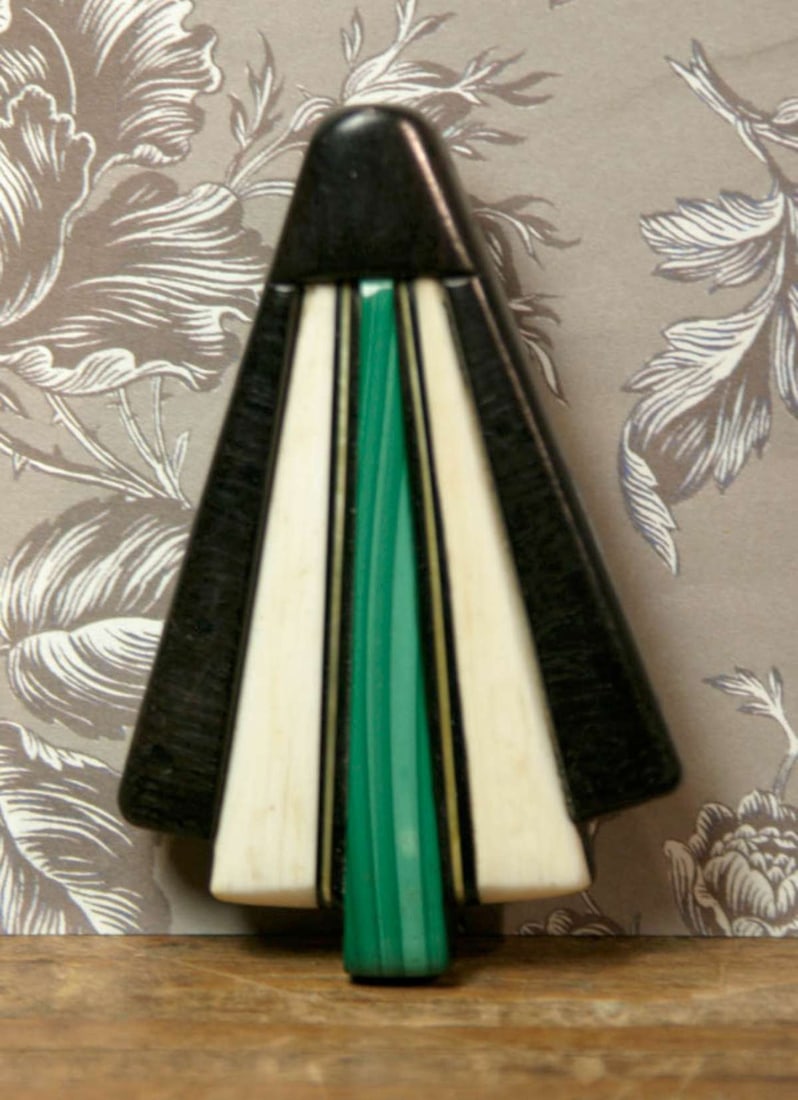 vintage estate jewelry: Art Deco belt buckle: belt buckle or possibly a scarf clip, with beautiful Art Deco stepped design in black Bakelite (or horn?), cream colored bone and green Malachite and with metal accents (untested, po