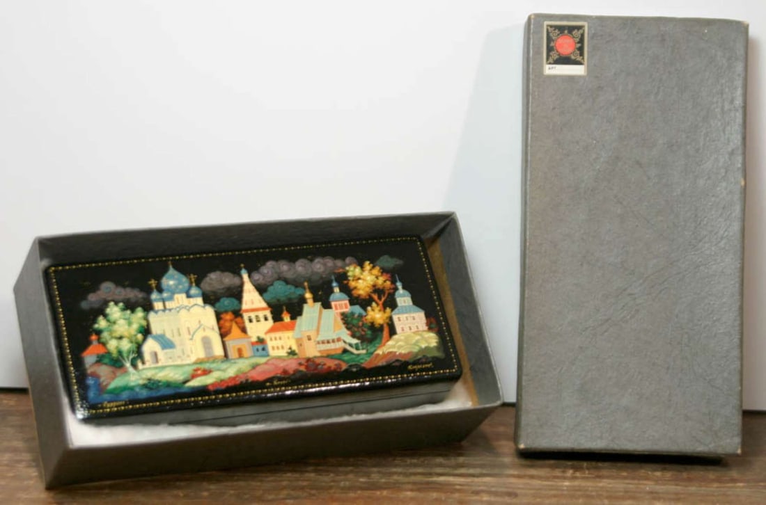 vintage Russian lacquer miniature box in original box (1 of 14)