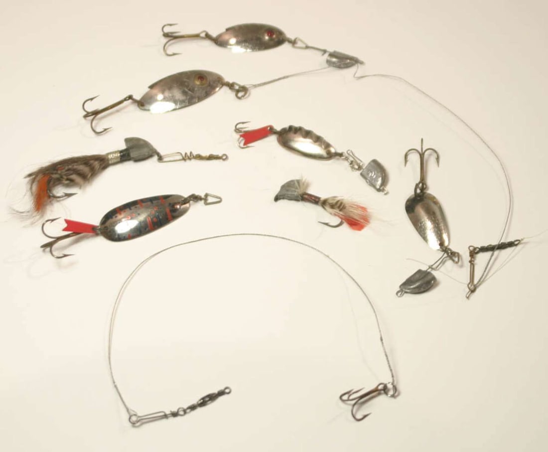 vintage antique fishing tackle lot: ca. 1940's to 60's lot of 7 fishing lines with 6 leads and metal and feather lures, from a Dutch (from Holland or The Netherlands) estate