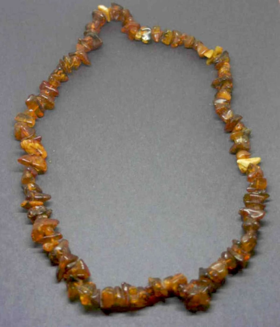 antique estate jewelry: Amber necklace (1 of 5)