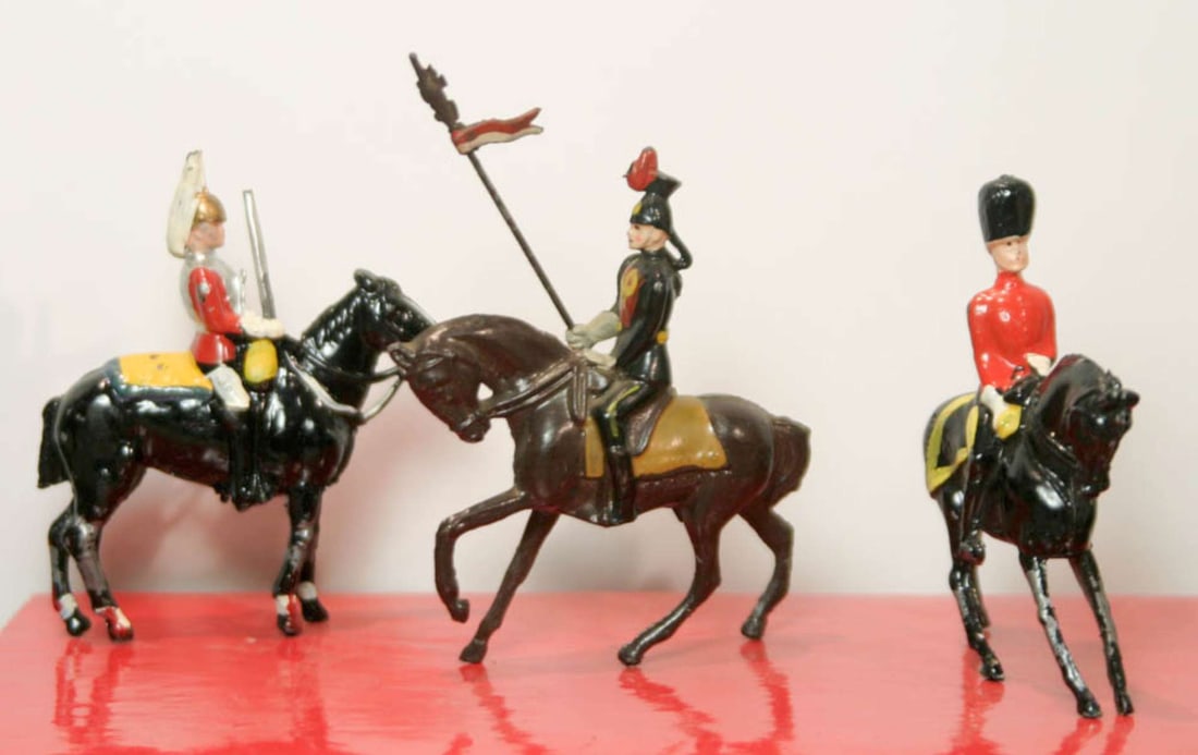 antique British soldiers on horseback toys (1 of 9)