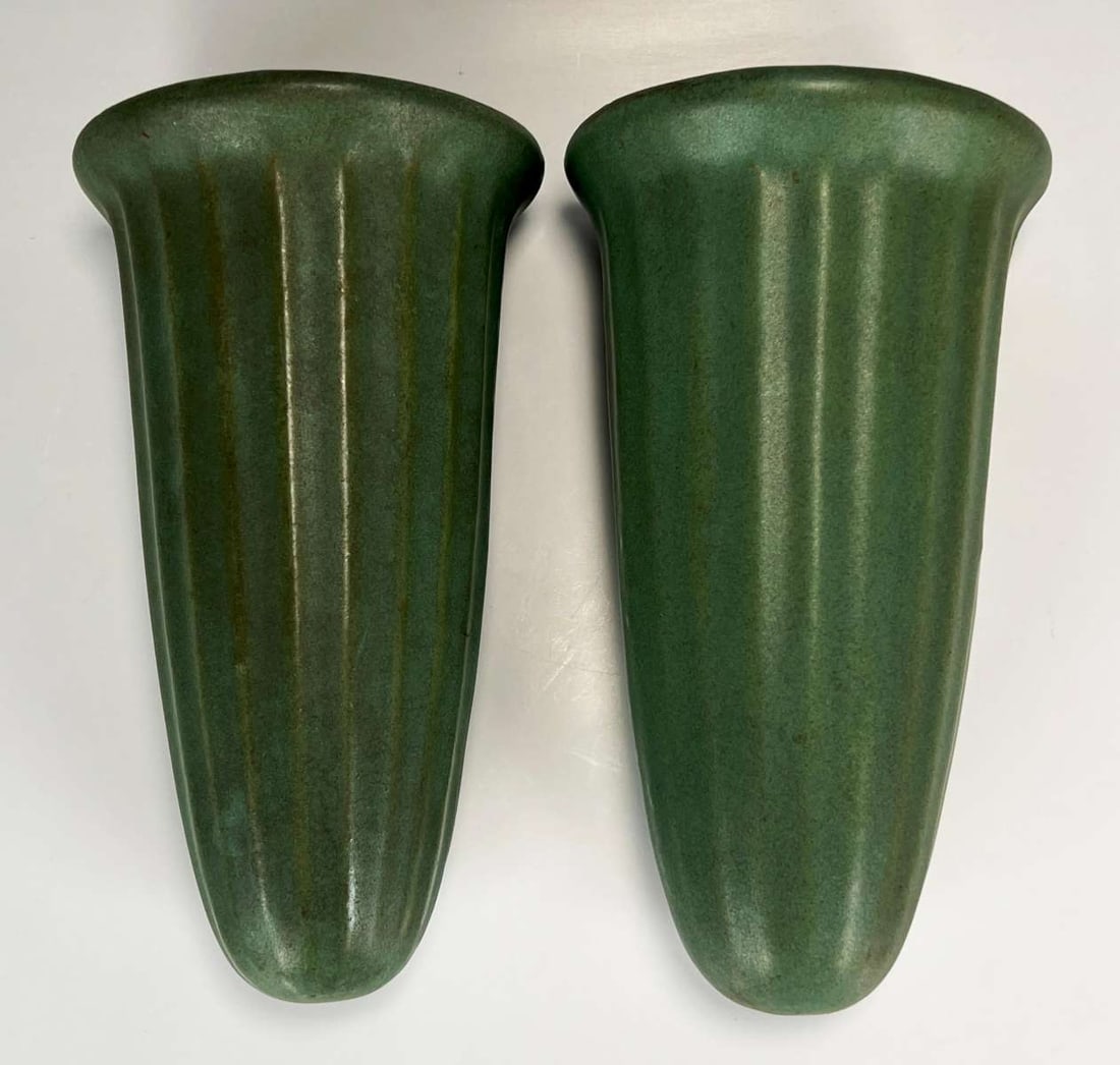 pair Zanesville pottery wall pocket vases (1 of 3)