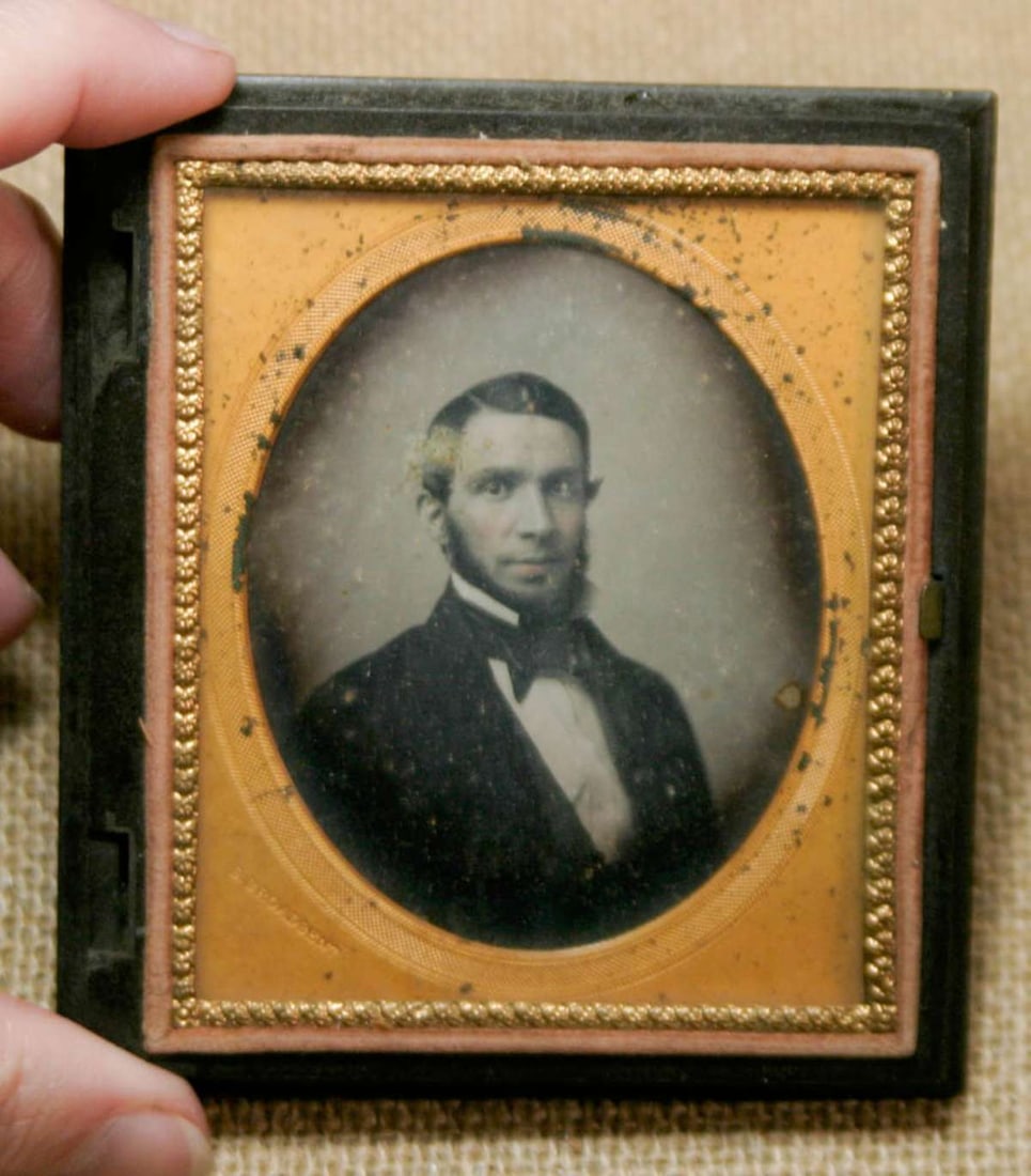 antique Daguerreotype photograph (1 of 6)