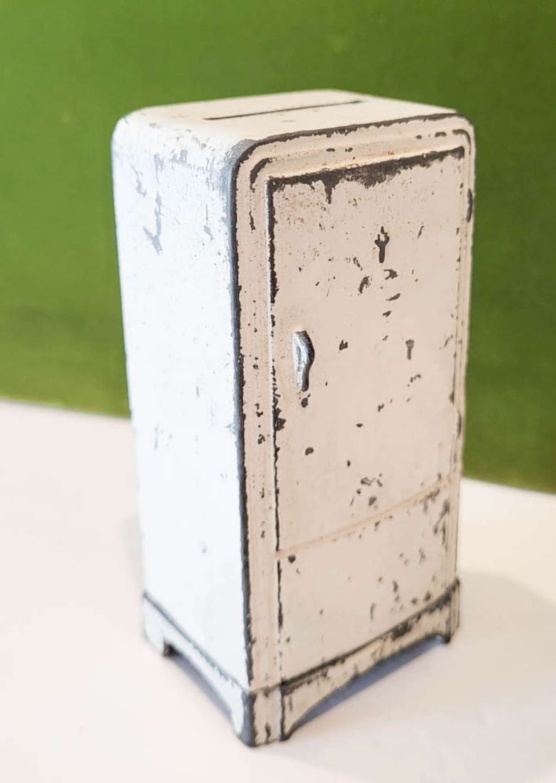 antique cast iron coin bank fridge (1 of 8)