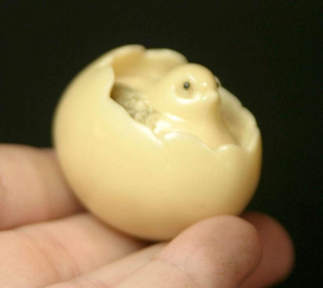 vintage celluloid Asian carved chick in egg (1 of 7)