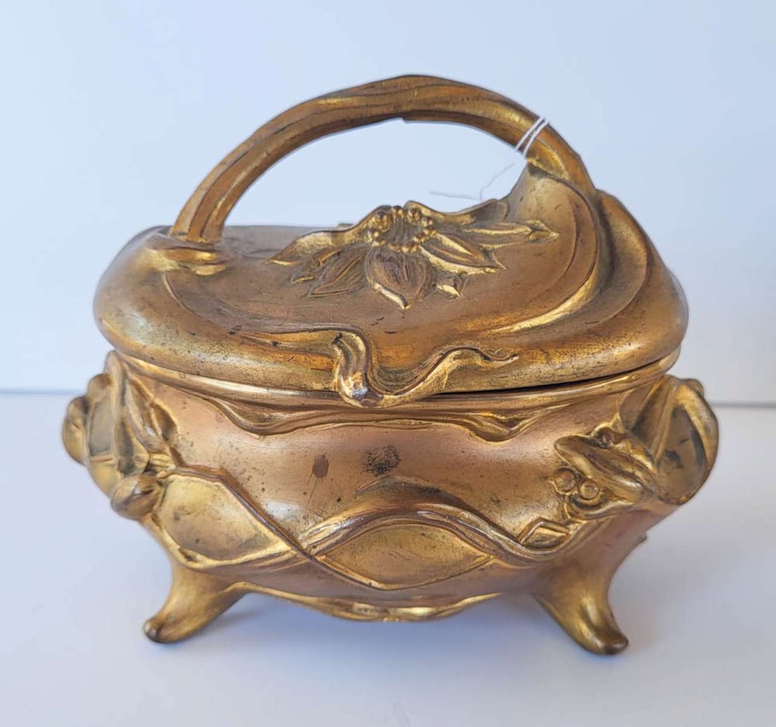 antique Rogers jewelry casket (1 of 8)