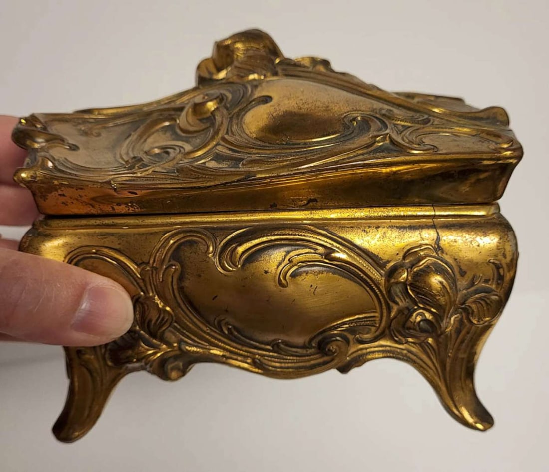 antique Victorian Era jewelry casket (1 of 8)