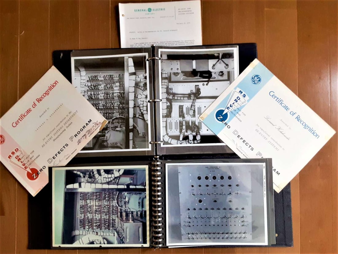 space G.E. Re-entry systems engineer binders O.O.A.K (1 of 18)