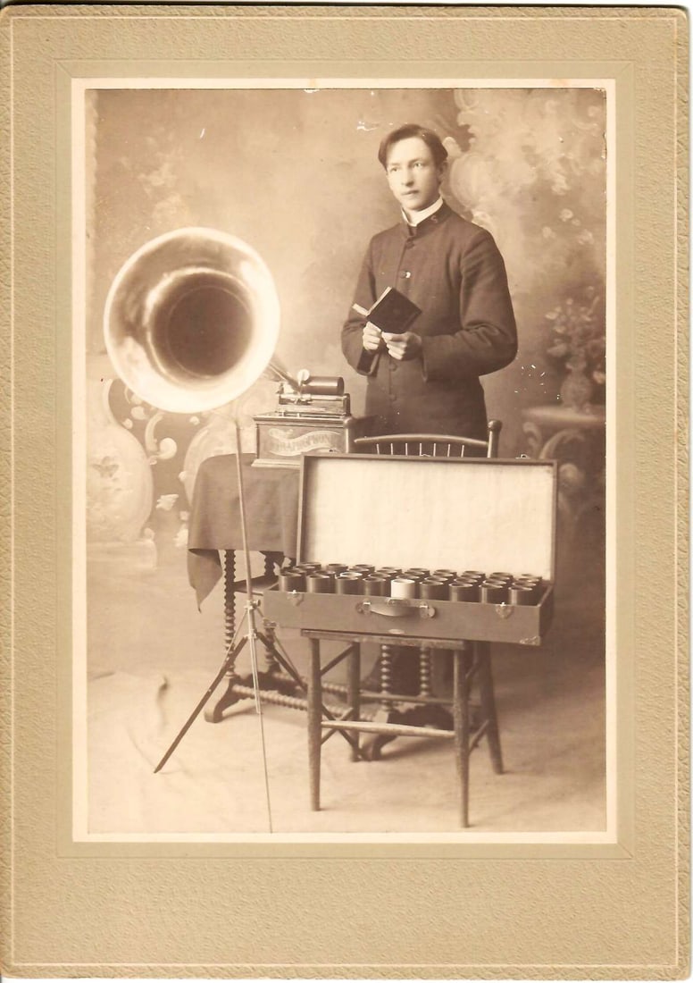 antique photograph of an Edison horn gramophone (1 of 2)