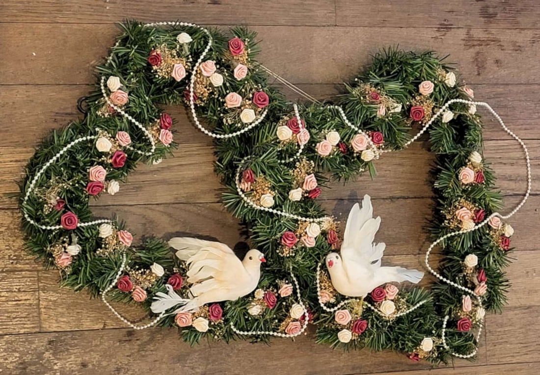 antique Valentine's Day Folk Art: antique ca. 1920's Folk Art wall hung piece, consisting of two hearts with faux wreath and two white lovebird Doves and floral or flower accents with faux pearl chain