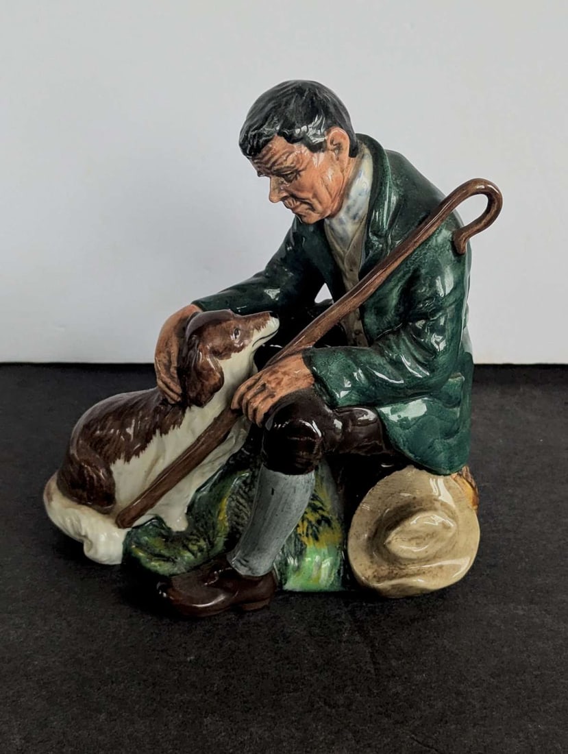 vintage Royal Doulton male figurine (1 of 9)