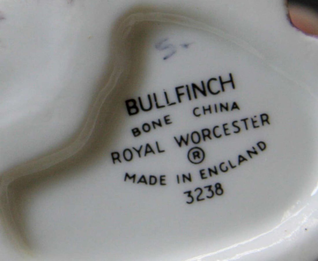 vintage English porcelain bird figural statues - 7