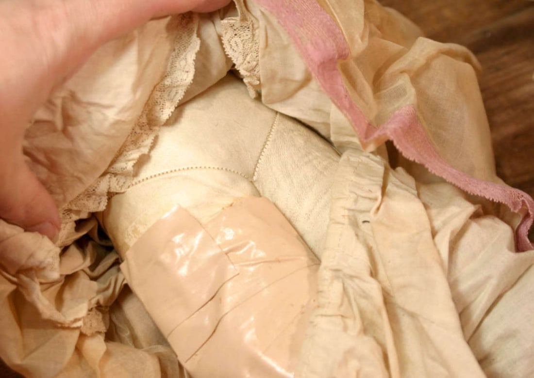 antique Heubach porcelain head girl doll - 10