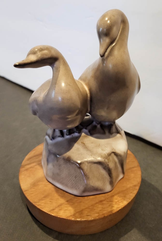 vintage porcelain Canadian bird statue (1 of 5)