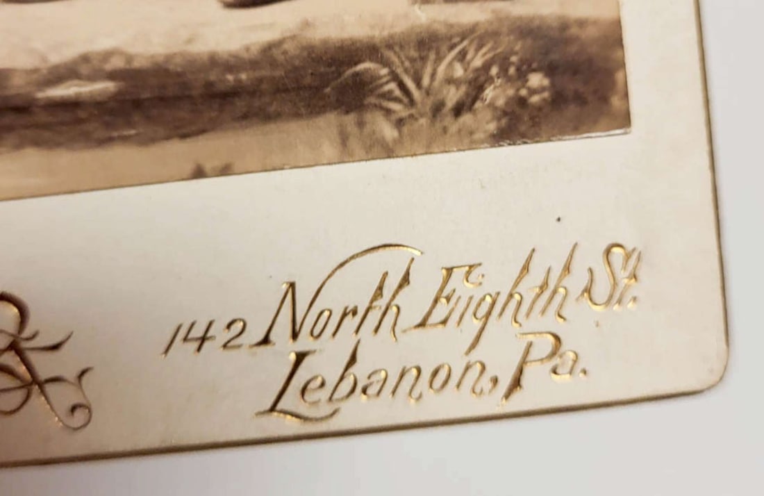 vintage portrait photographs featuring children - 11