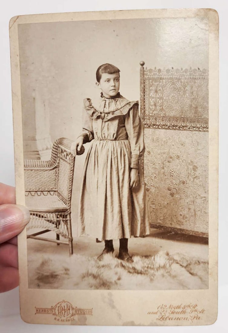 vintage portrait photographs featuring children - 6