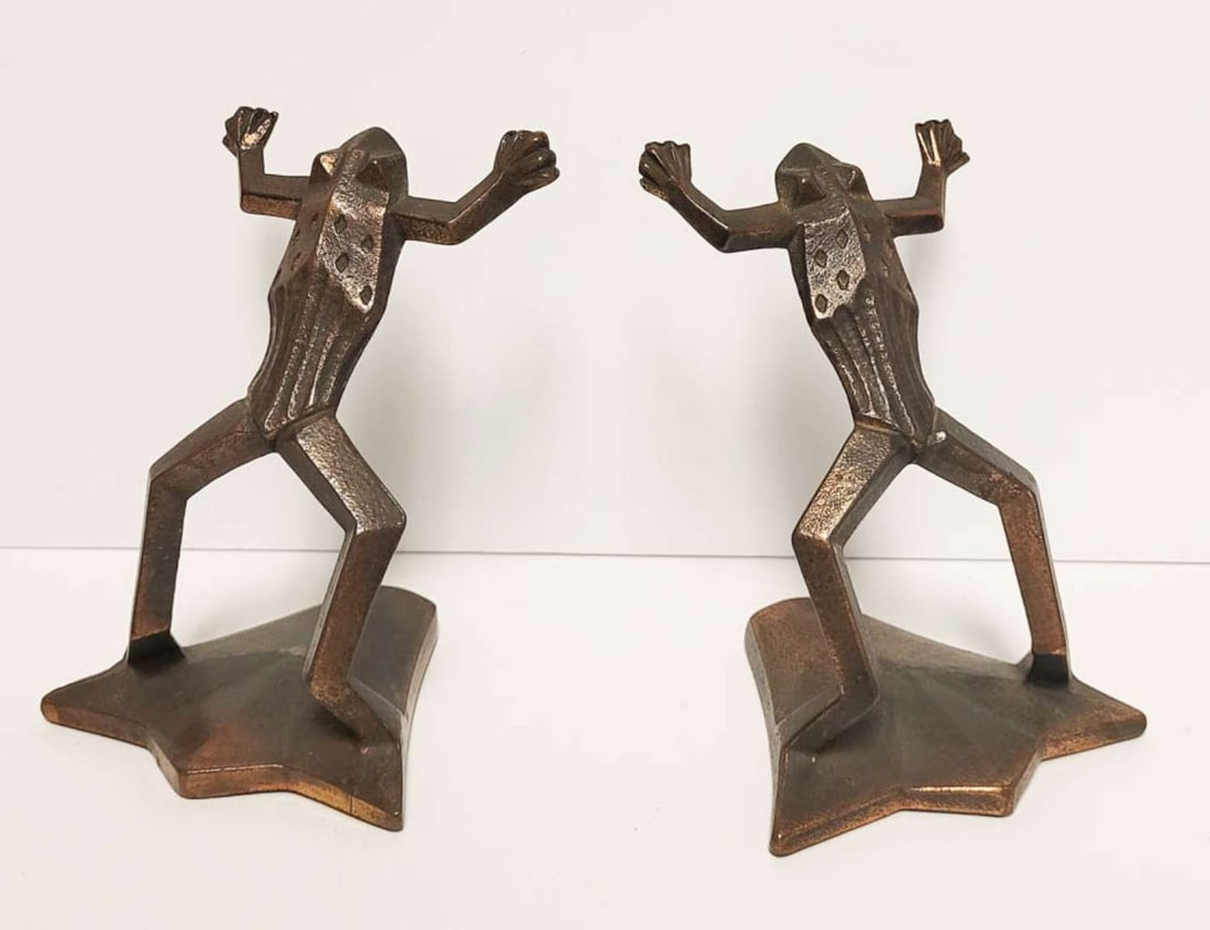 Art Deco period frog designer bookends (1 of 10)