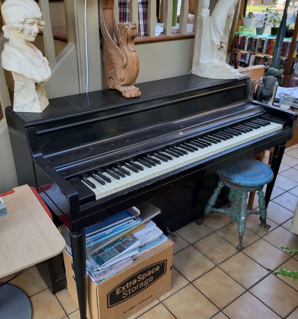 vintage black Wurlitzer piano (1 of 12)