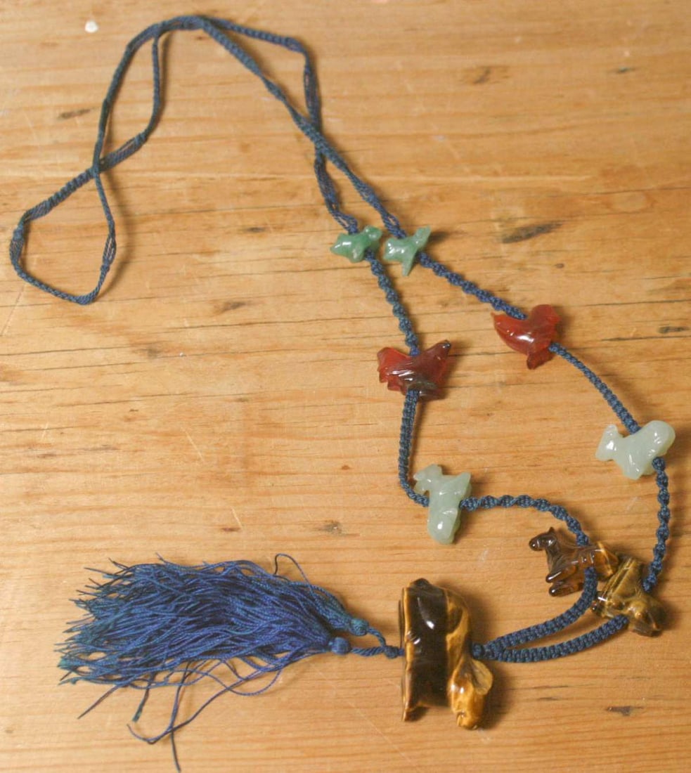 vintage estate jewelry: Native American necklace (1 of 9)