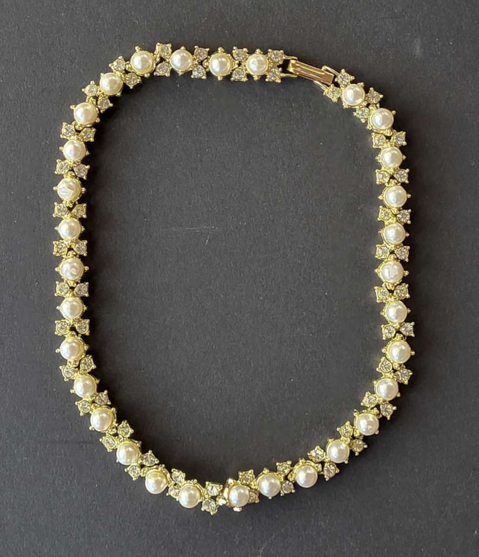 vintage estate jewelry: pearl and rhinestone necklace: vintage faux pearl and clear cut rhinestone, paste or diamante gold toned necklace with snap closure, great chunky statement piece