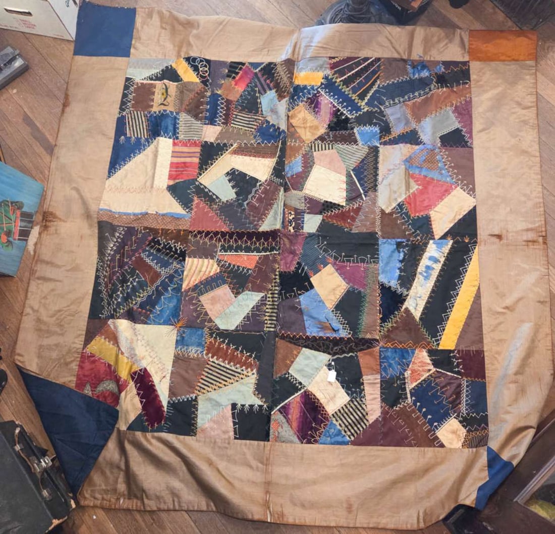 vintage hand knotted and sewn quilt (1 of 8)