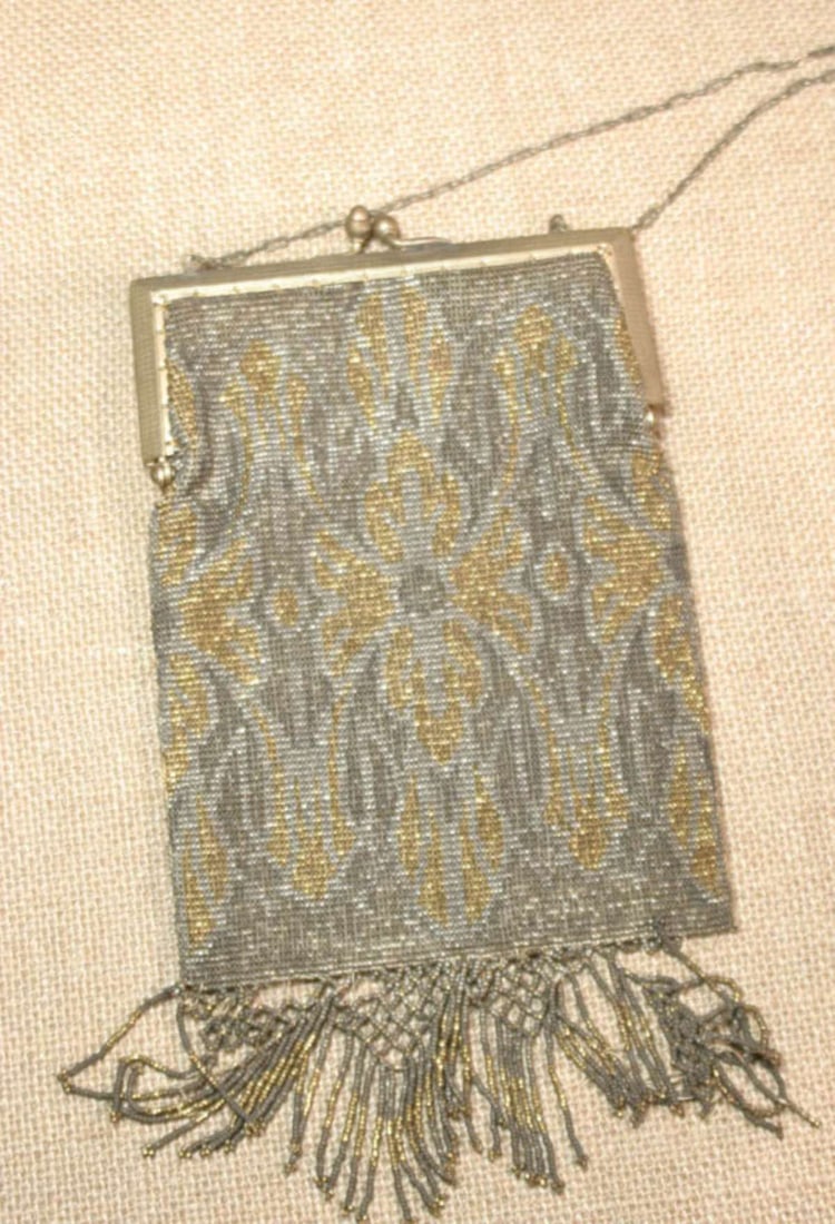 Art Deco period handbag or purse (1 of 8)