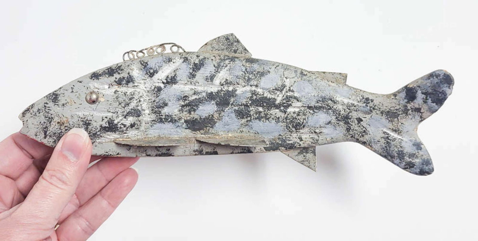 vintage Folk Art fish decoy (1 of 9)