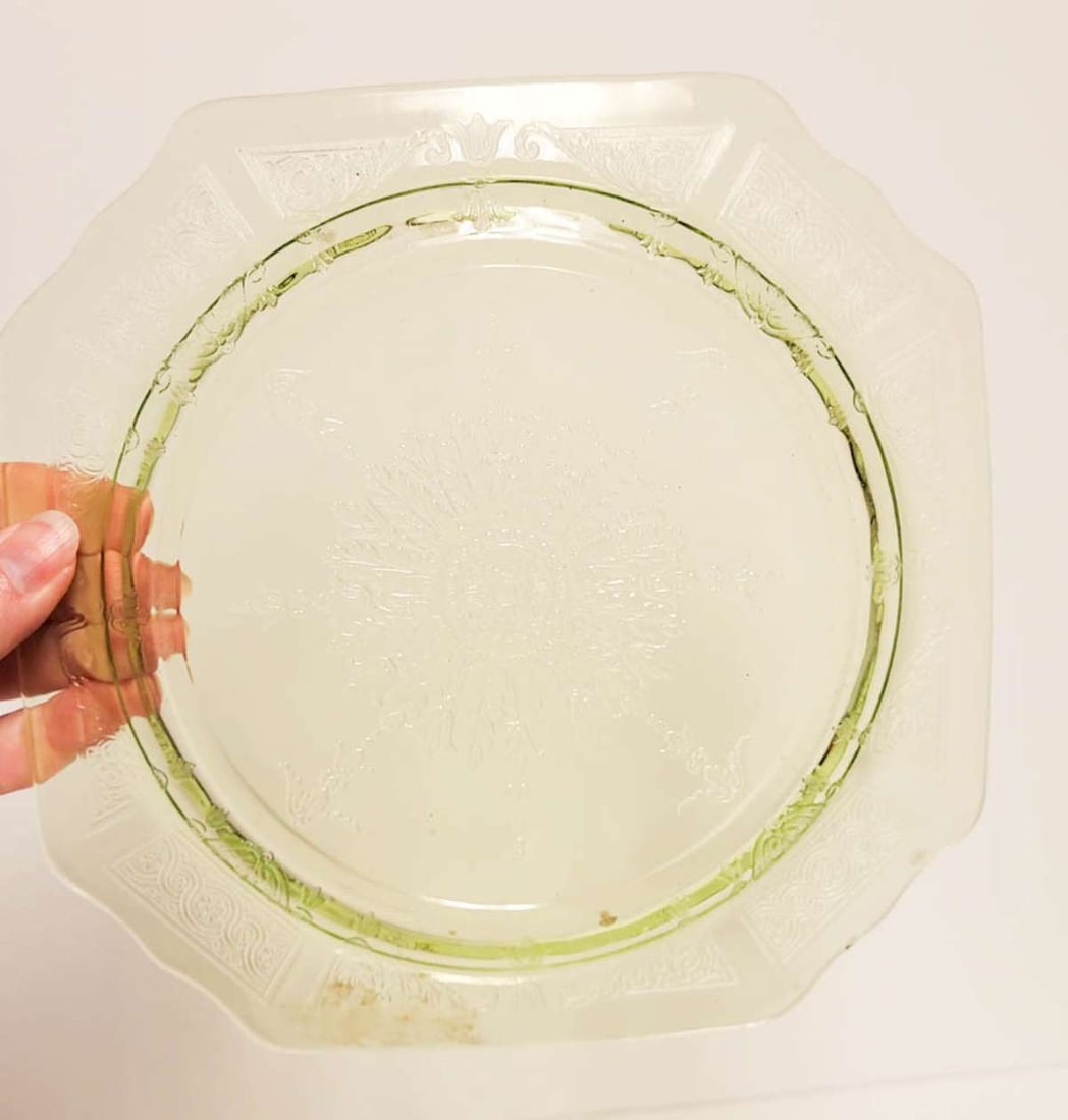 antique Vaseline Depressionware plate (1 of 6)