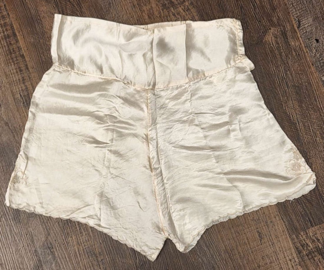 antique silk ladies bloomers (1 of 6)