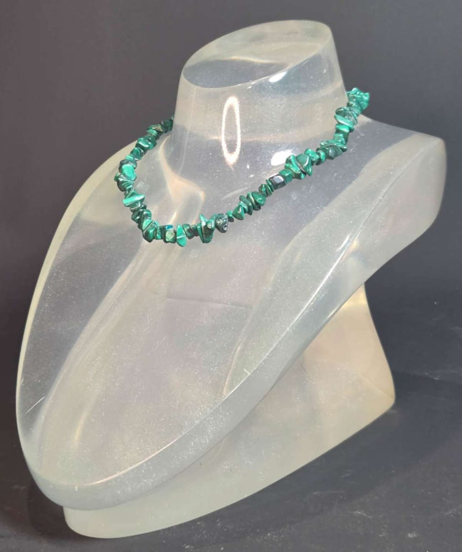 vintage estate jewelry: Malachite necklace (1 of 4)