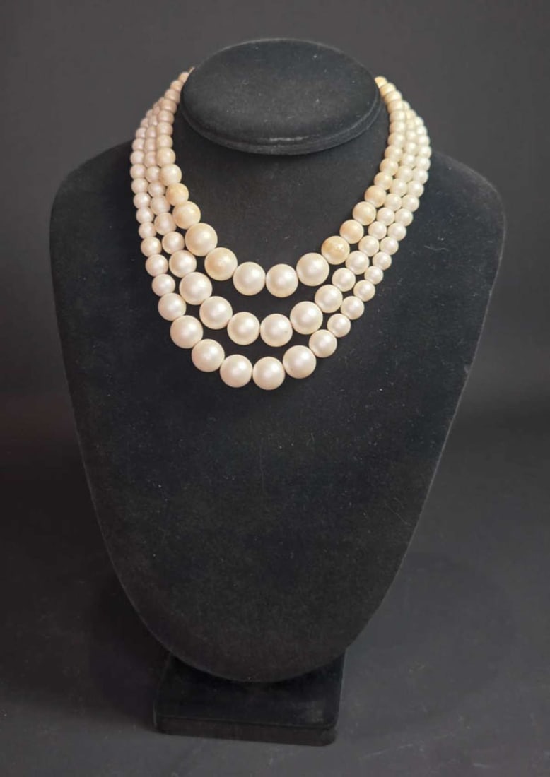 vintage estate jewelry: cream beaded necklace: vintage ca. 1940's triple strand faux pearl look graduating size beaded necklace with snake shaped adjustable length closure max. length about 17" (drop extra)