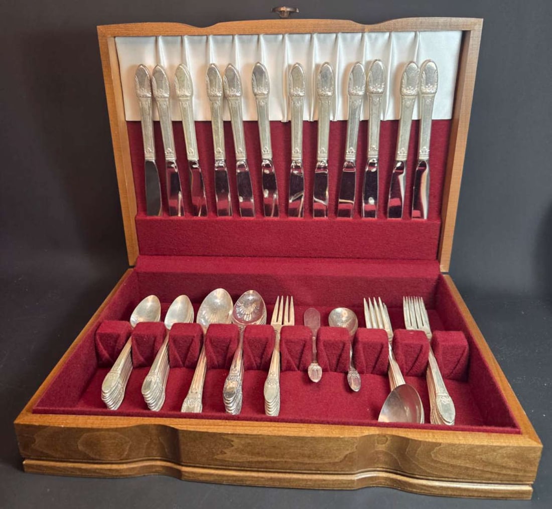vintage 66 pc silverplated flatware set in box (1 of 10)