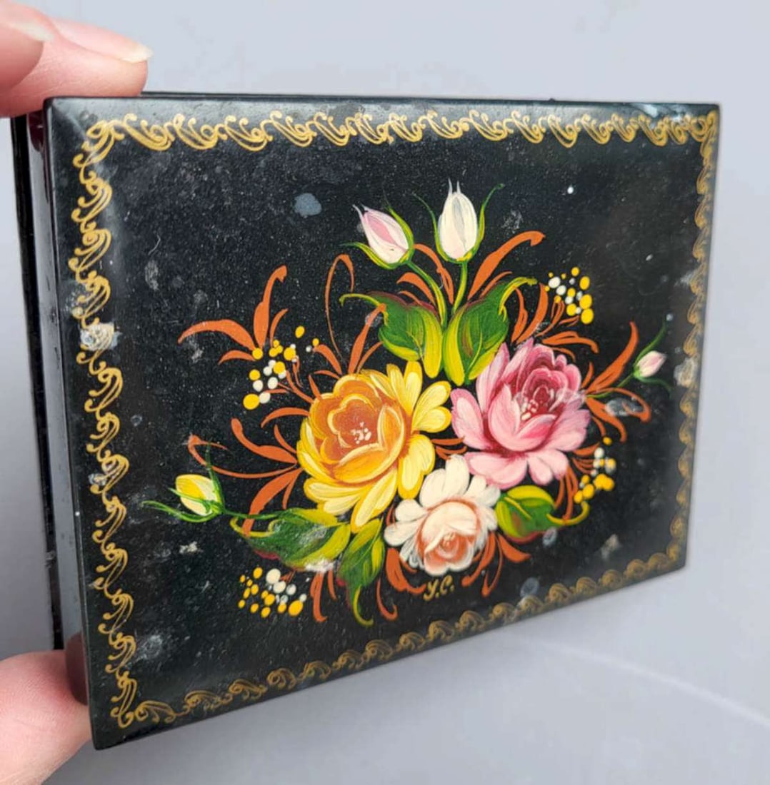 vintage Russian lacquer miniature box: vintage rectangular Russian lacquer box with hand painted lid with colorful flowers (Roses?) or floral design and with the artist's initials Y.C., red interior about 4" long by 3 1/8&q