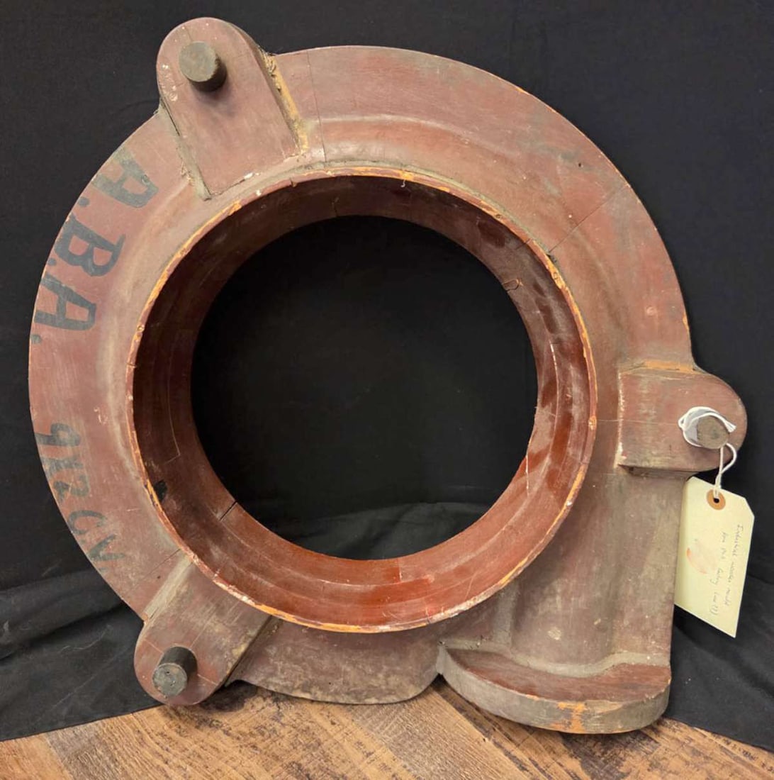 vintage wooden Industrial Modern mould (1 of 5)