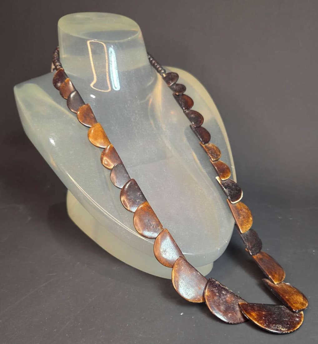vintage estate jewelry: horn necklace (1 of 7)