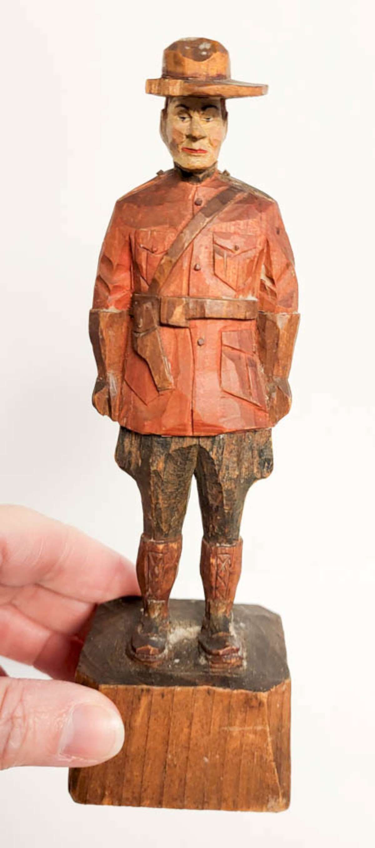 vintage Folk Art carved wooden gentleman (1 of 8)