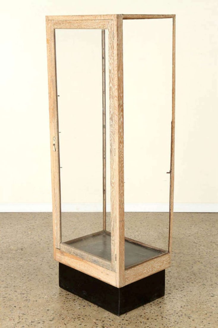MCM cerused oak display cabinet TLC: vintage Mid Century Modern display case or cabinet with black inset base with cerused or pickled oak frame and glass swinging door, comes with 2 glass shelves but see below for condition report 