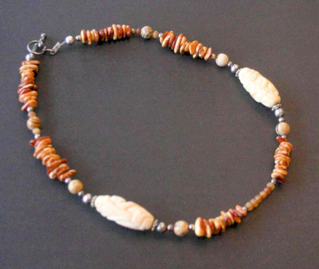 vintage estate jewelry: Buddha and Amber necklace (1 of 7)