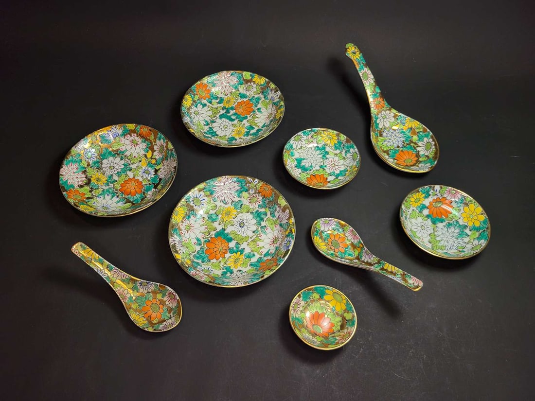 antique Chinese millefiori bowls and spoons: set or lot of 9 pieces antique gilt and vibrantly colored mille fleurs floral or flower design porcelain or pottery set of three spoons and 6 serving bowls in different sizes, with chop mark or 