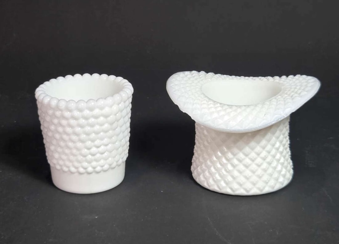 pair vintage milk glass Hobnail vases (1 of 8)