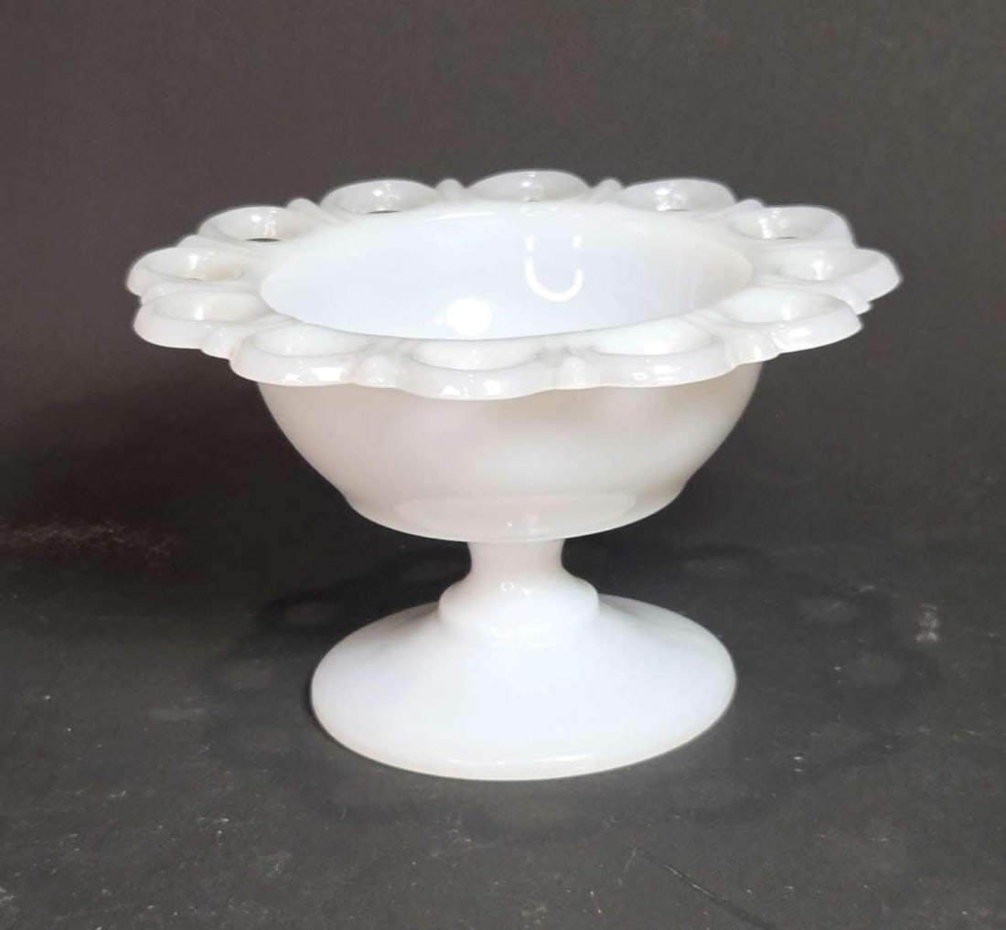 vintage Anchor Hocking milk glass compote (1 of 4)