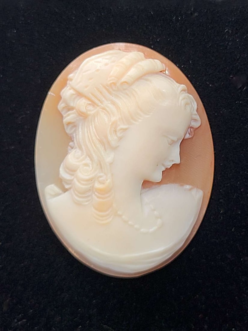 antique estate jewelry: Victorian shell cameo (1 of 5)