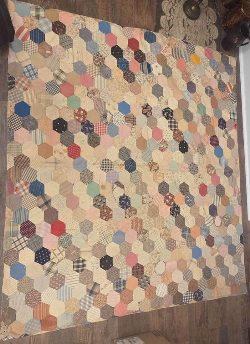 vintage hand sewn or stitched quilt: vintage hand stitched and knotted hexagon mosaic or honeycomb pattern patchwork quilt and reverse with pink fabric about 78 1/2" by 70 1/2"