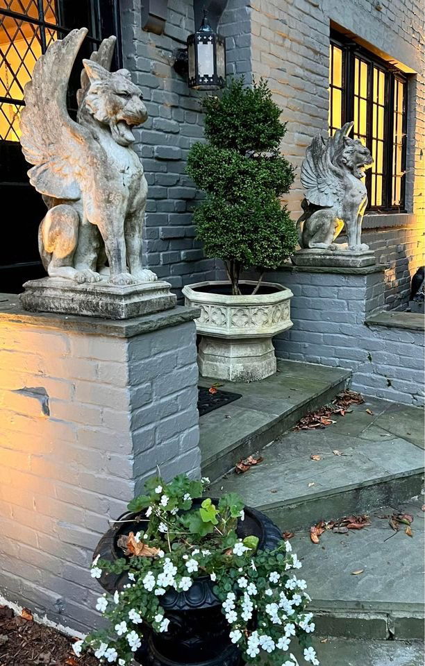 Vintage Pair of Gryphons Gargoyles (1 of 7)