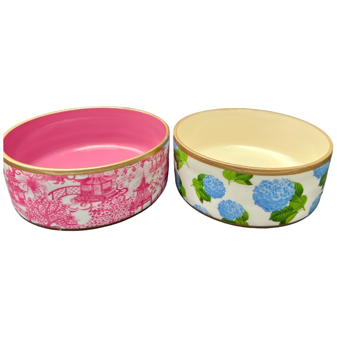 Chic Chinoiserie Style Enameled Pet Bowls, a Pair: Chic pet bowls to celebrate your fur babies in style! Pair has been used for store display - some minor finish loss to gold trim. This lot includes two bowls: Large. 7.25"D x 2.75"H Shipping only.