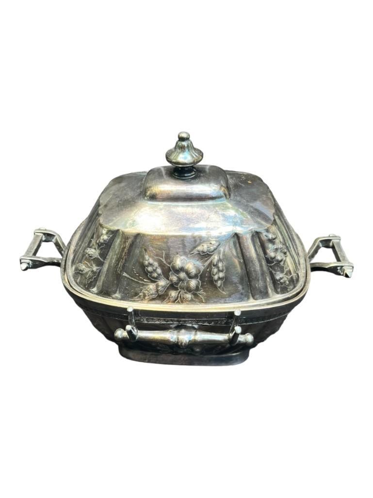 Reed and Barton Silver Plated Serving Dish (1 of 7)