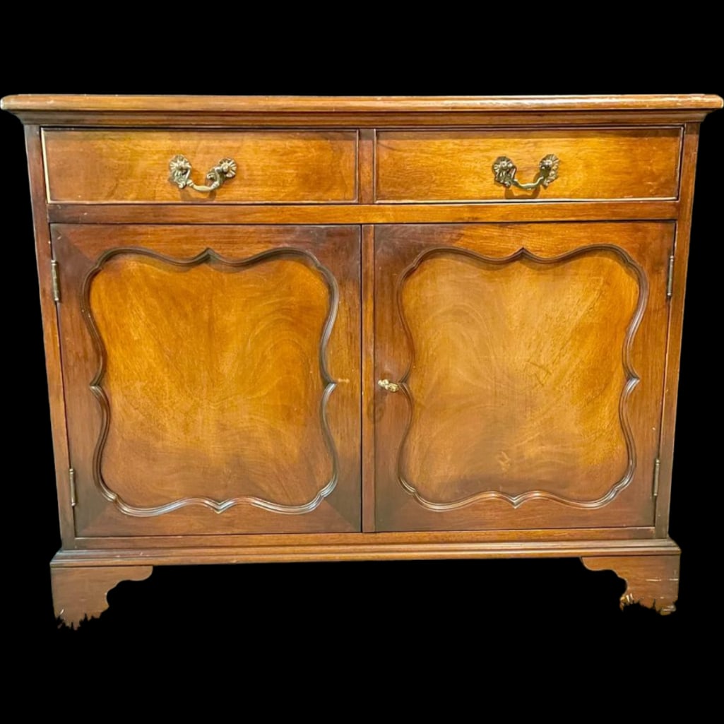 Vintage French Provicial Style Sideboard Cabinet (1 of 6)