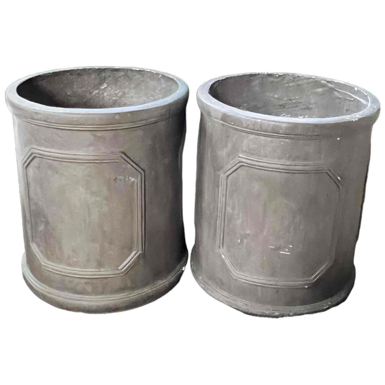 Pair of Resin Neoclassical Style Outdoor Indoor Planters (1 of 9)